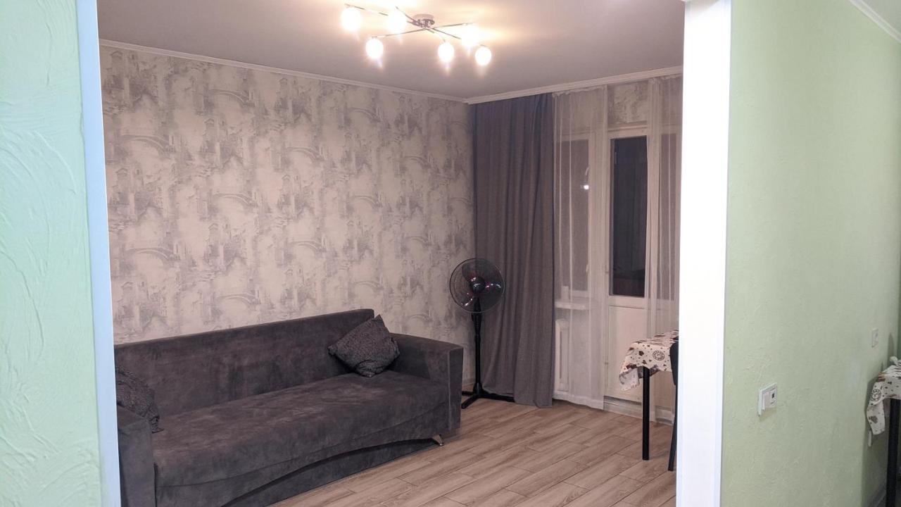 Apartment Near City Center On Peremohy Avenue 46 Černihiv Esterno foto